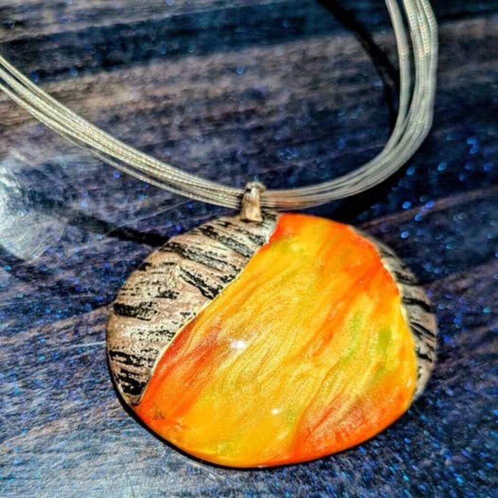 Necklace, Chicos